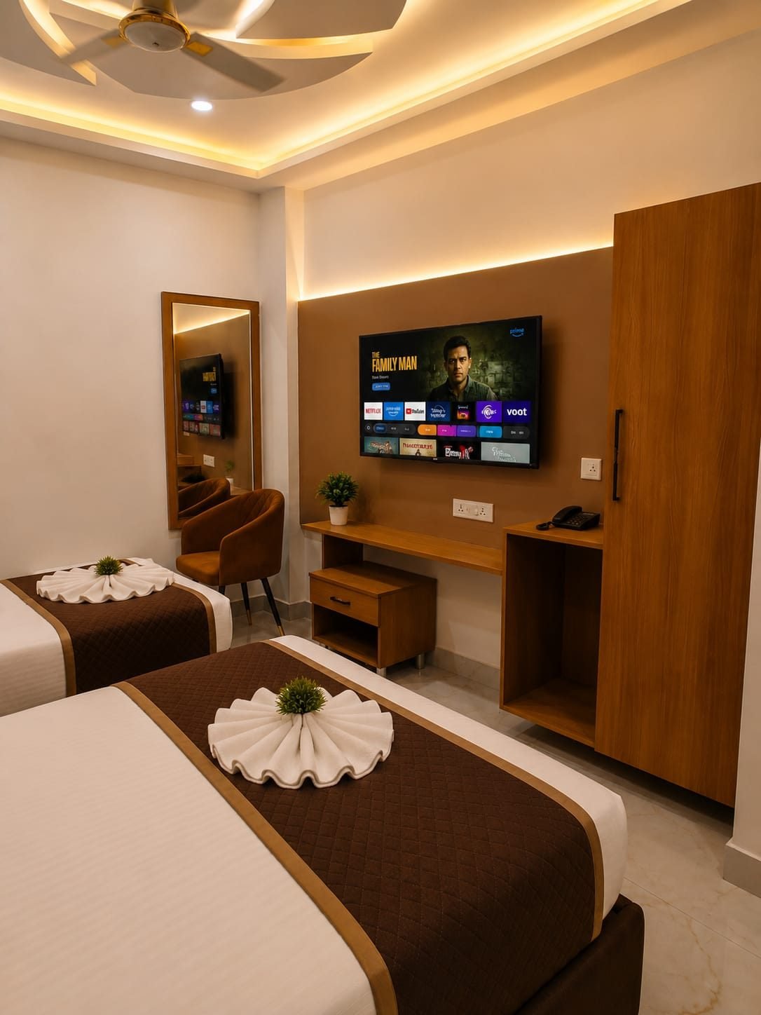 Twin bed room in warm wood tones
